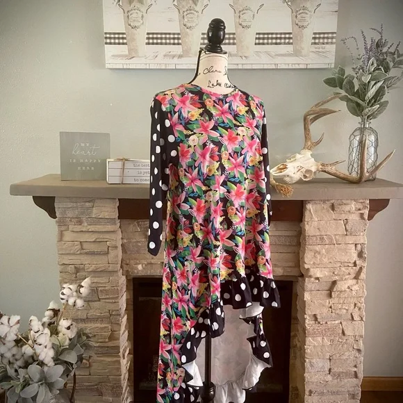 New high low top - Picture 2 of 3